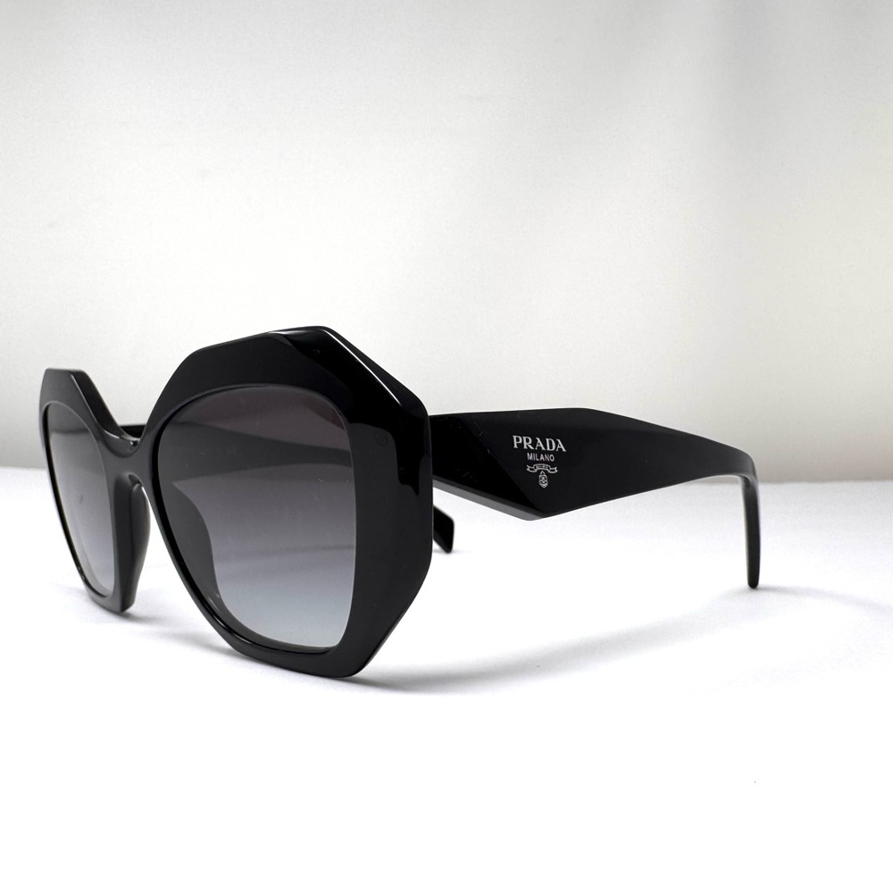 PRADA sunglasses, made in Italy - Picture 5 of 12